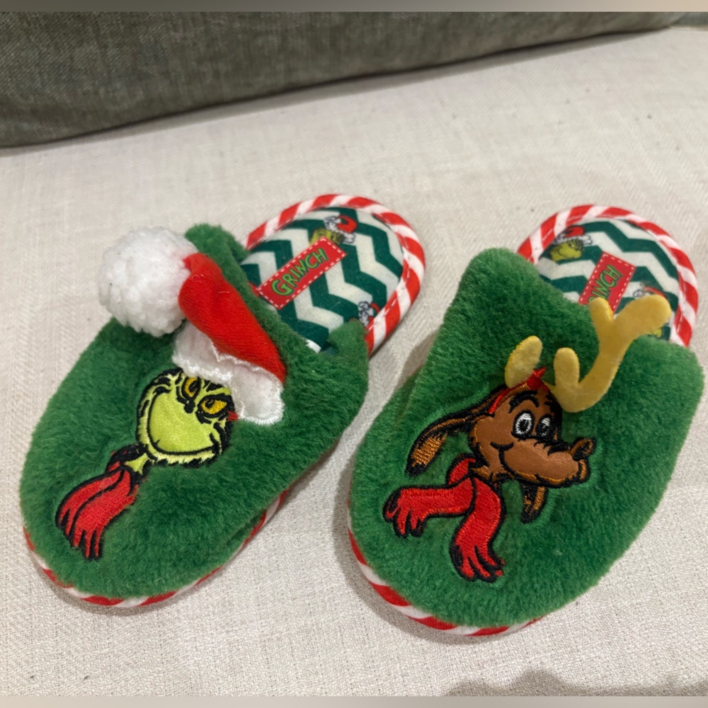 Kids Grinch Slippers